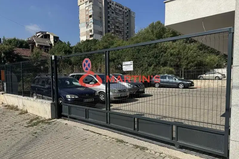 Garage/Parking in Sofiya, Centyr
