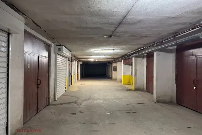 Garage/Parking in Sofiya, Dyrvenica
