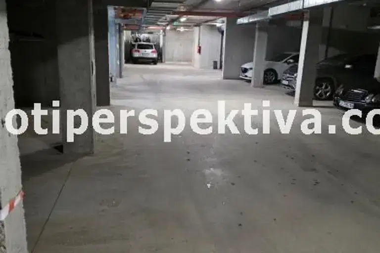 Garage/Parking in Plovdiv, Hristo Smirnenski
