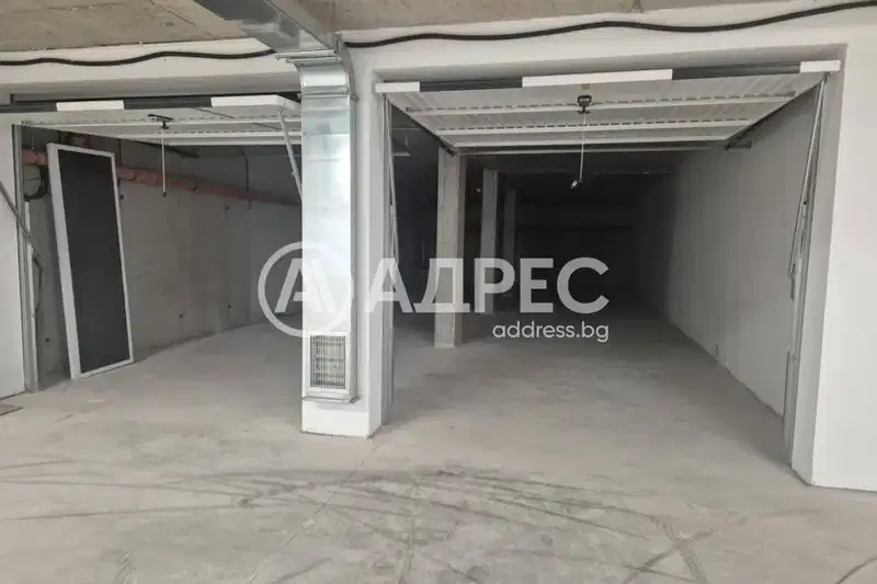 Гараж/Паркомясто в София, Връбница 2