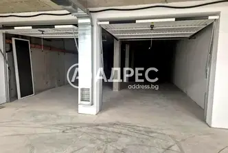 Гараж/Паркомясто в София, Връбница 2