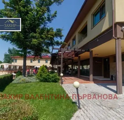 Снимка 3 — Хотел в Ловеч, Вароша
