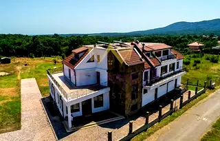 Хотел в Бургас, с. Велика