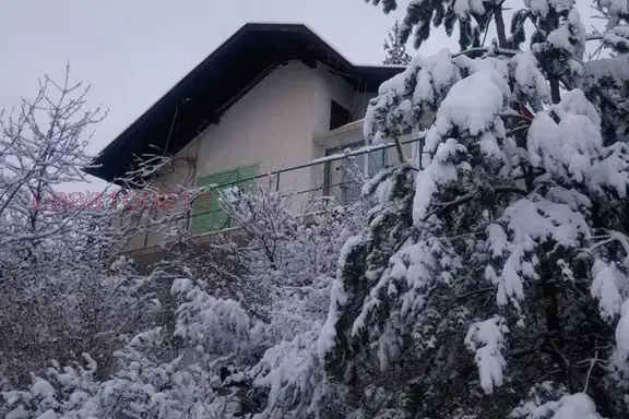 Къща в Банкя