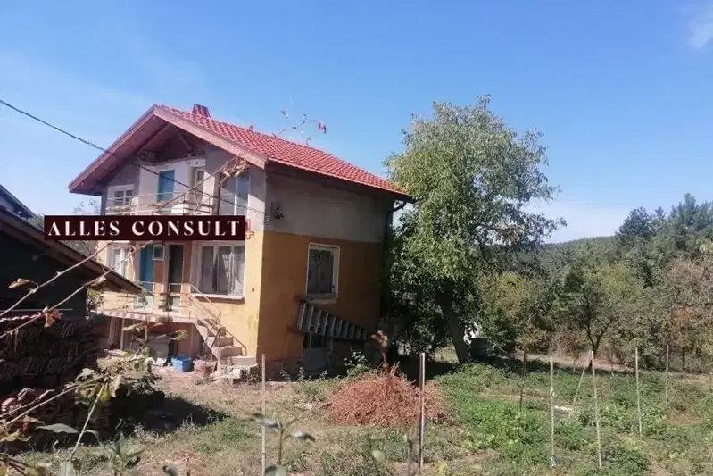 Къща в Нови Искър
