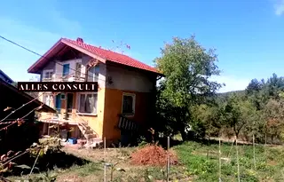 Къща в Нови Искър