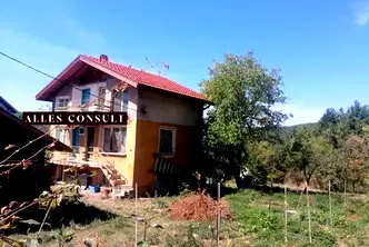 Къща в Нови Искър