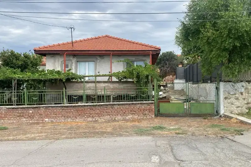 Къща в Българово