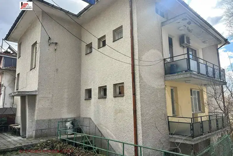Къща в Кърджали, Байкал