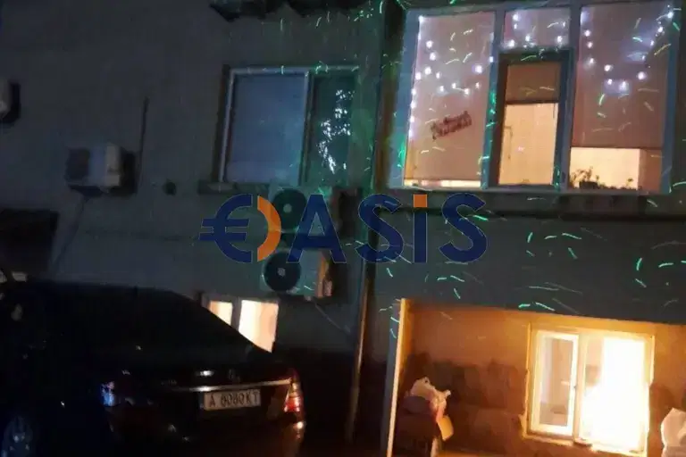 Къща в Бургас, Банево