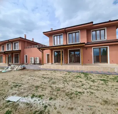 Photo 2 — House in Plovdiv, Belomorski