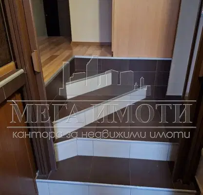 Photo 4 — House in Sliven, Centyr