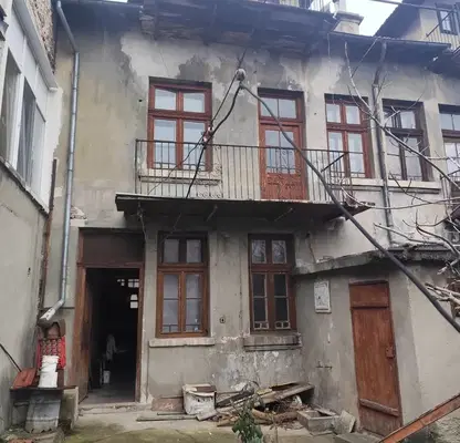 Photo 2 — House in Veliko Tyrnovo, Centyr