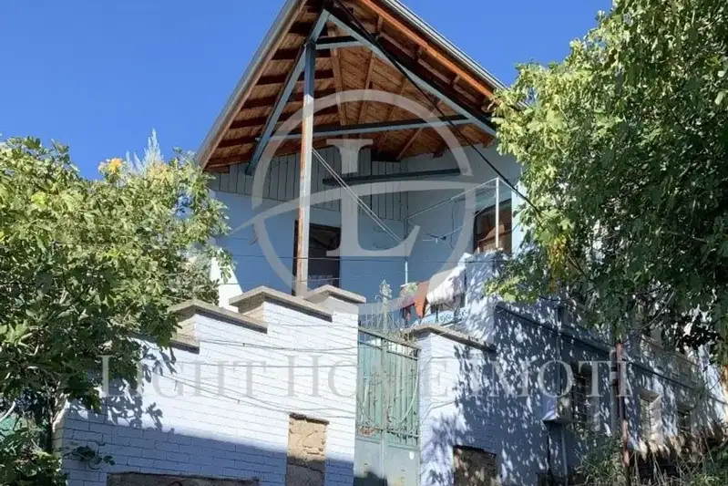 House in Plovdiv, Centyr