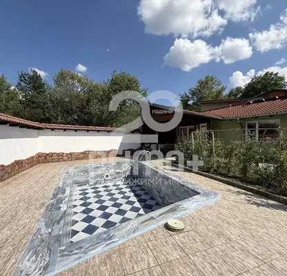 Photo 2 — House with 3 bedrooms and pool in the centre of Veliko Tarnovo