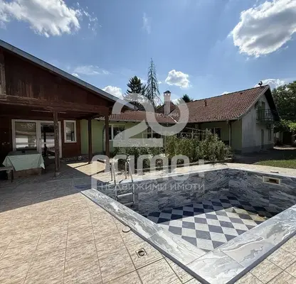 Photo 4 — House with 3 bedrooms and pool in the centre of Veliko Tarnovo