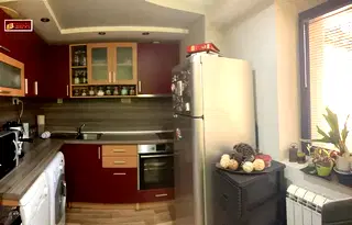 Къща в Добрич, Център