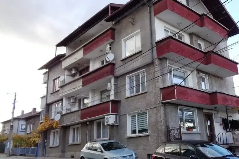 House in Gabrovo, Centyr
