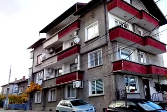 Къща в Габрово, Център