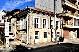 Къща във Варна, Център
