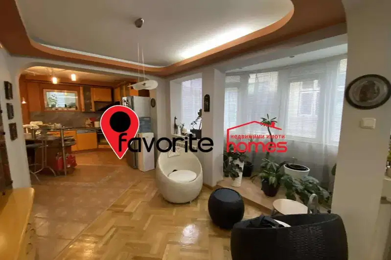 House in Shumen, Centyr