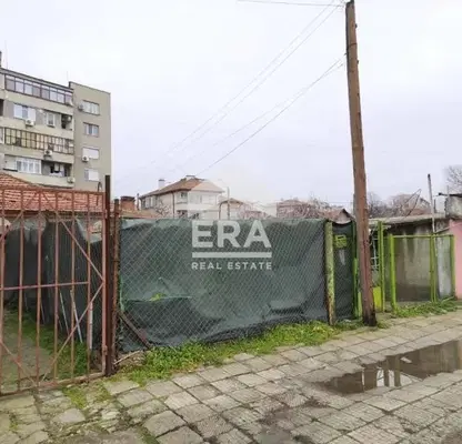 Снимка 3 — Къща в Ямбол, Център