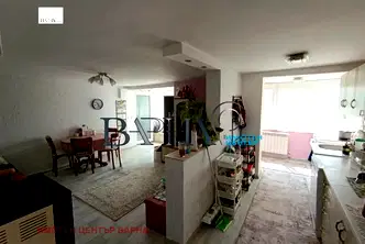 Къща във Варна, Галата