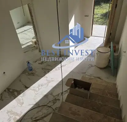 Photo 2 — House in Благоев, Грамада