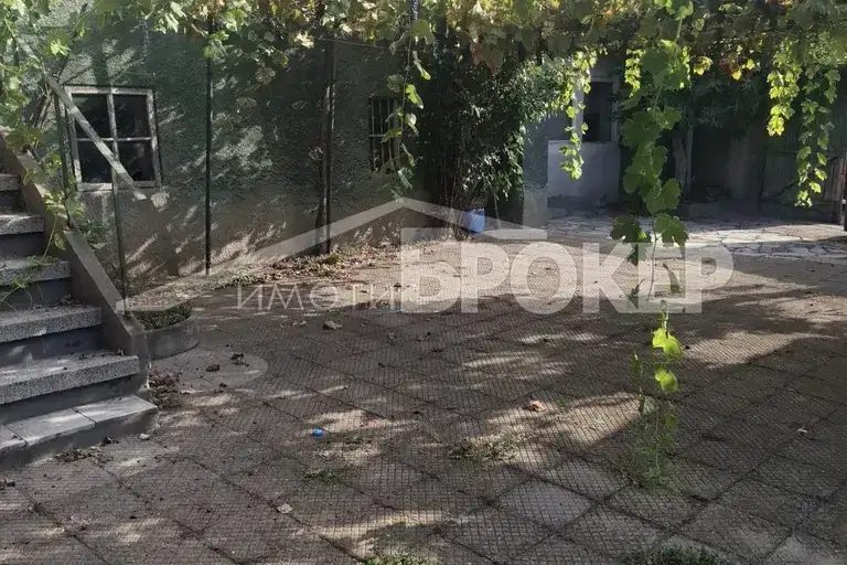 House in Sliven, Komluka