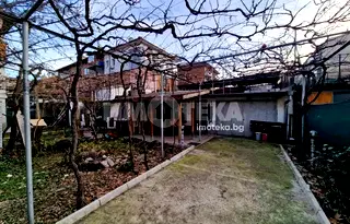 Къща в Пловдив, Кючук Париж