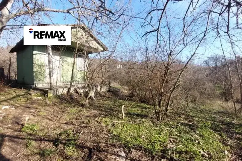 House in Varna, Planova