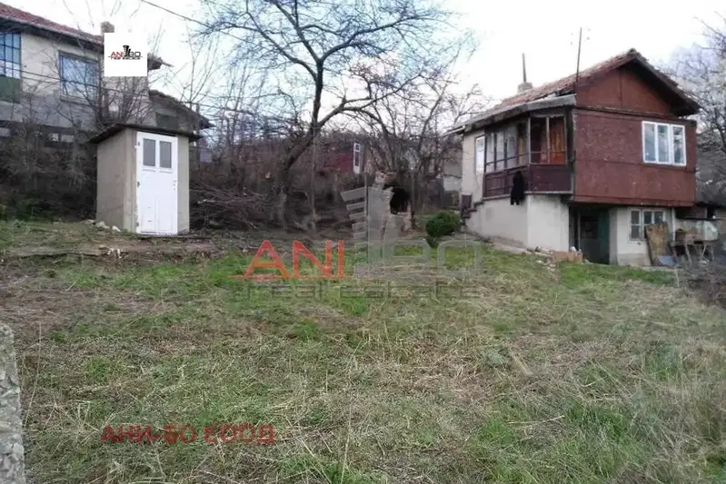 House in Varna, Planova