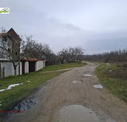 Снимка 5 — Къща във Варна, м-т Ракитника