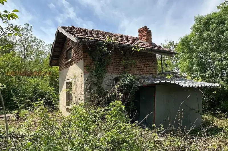 House in Pleven, Strajata