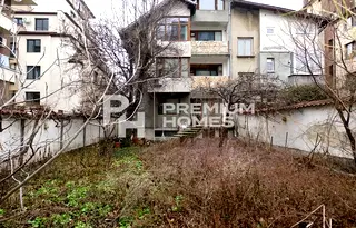 Къща в София, Редута
