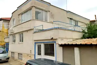 Къща в Русе, Родина 4