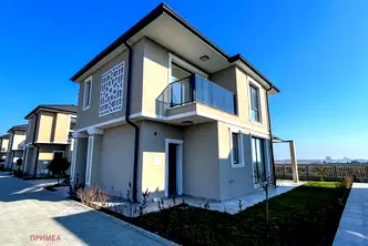 Къща в Бургас, Сарафово