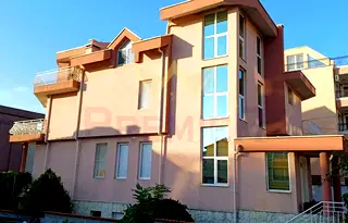 Къща в Бургас, Сарафово