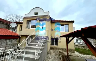 Къща във Варна, Виница