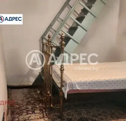 Снимка 4 — Къща във Варна, Зимно кино Тракия
