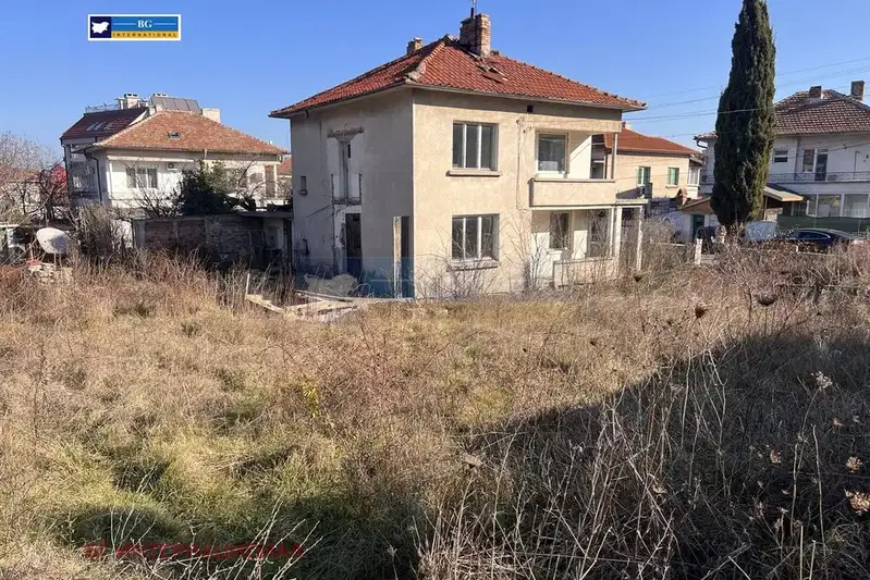 4-room house in Chernomorets with garage and yard