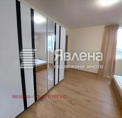 Снимка 5 — Къща в Бургас, Каблешково