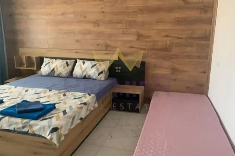 Къща в Бургас, Китен