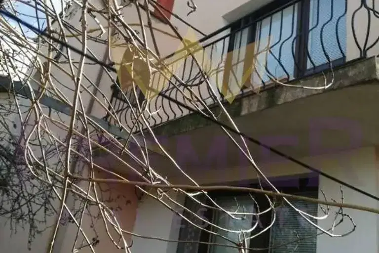 Къща в Бургас, с. Ливада
