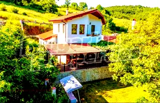 Къща в Бургас, с. Младежко