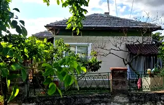 Къща в Добрич, с. Кардам