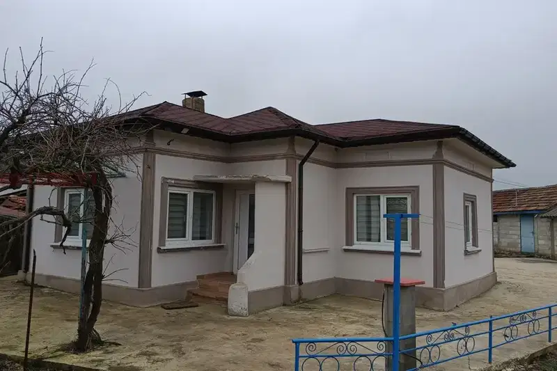 House in Oblast Dobrich, Sokolovo