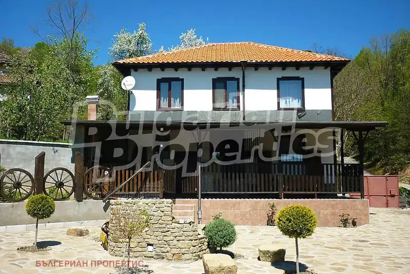 House in Oblast Gabrovo, Enchovci