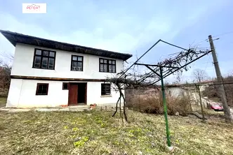 Къща в Габрово, с. Гарван