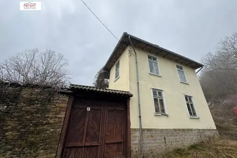 Къща в Габрово, с. Колишовци